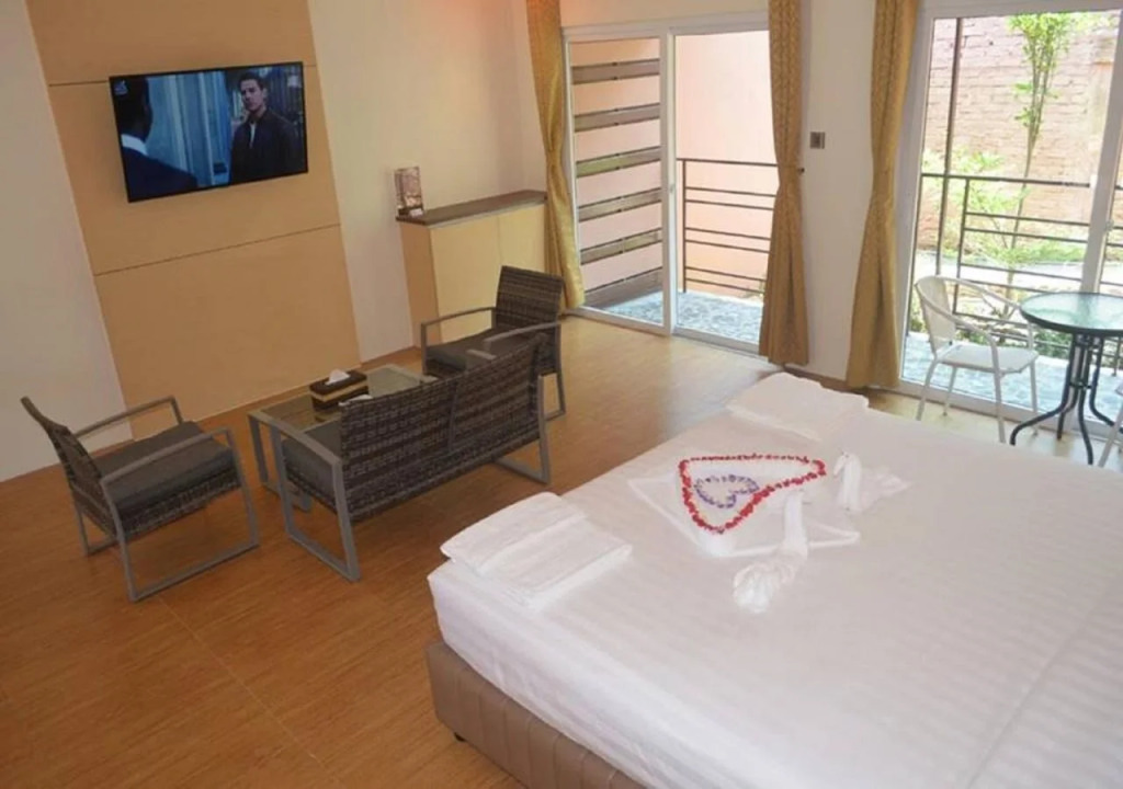 Myint Mo hotel