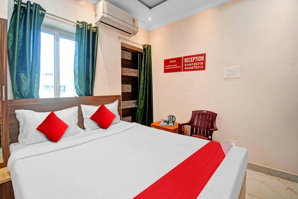 OYO Flagship 80664 Pratikshya A Residency