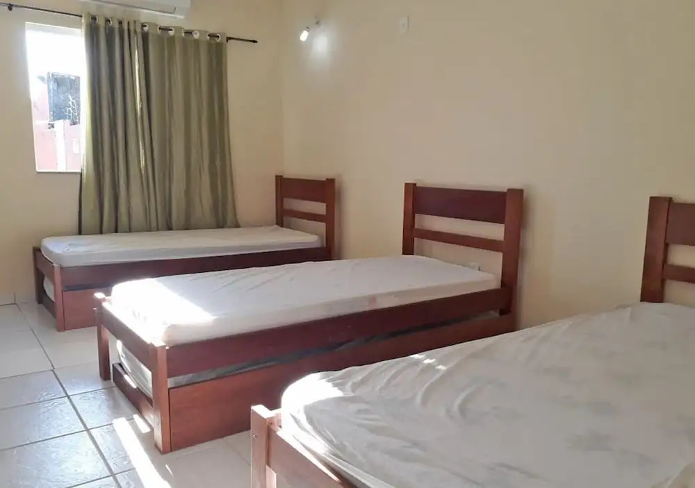 Casa com 4 quartos, piscina, churrasqueira na Praia de Mundaí