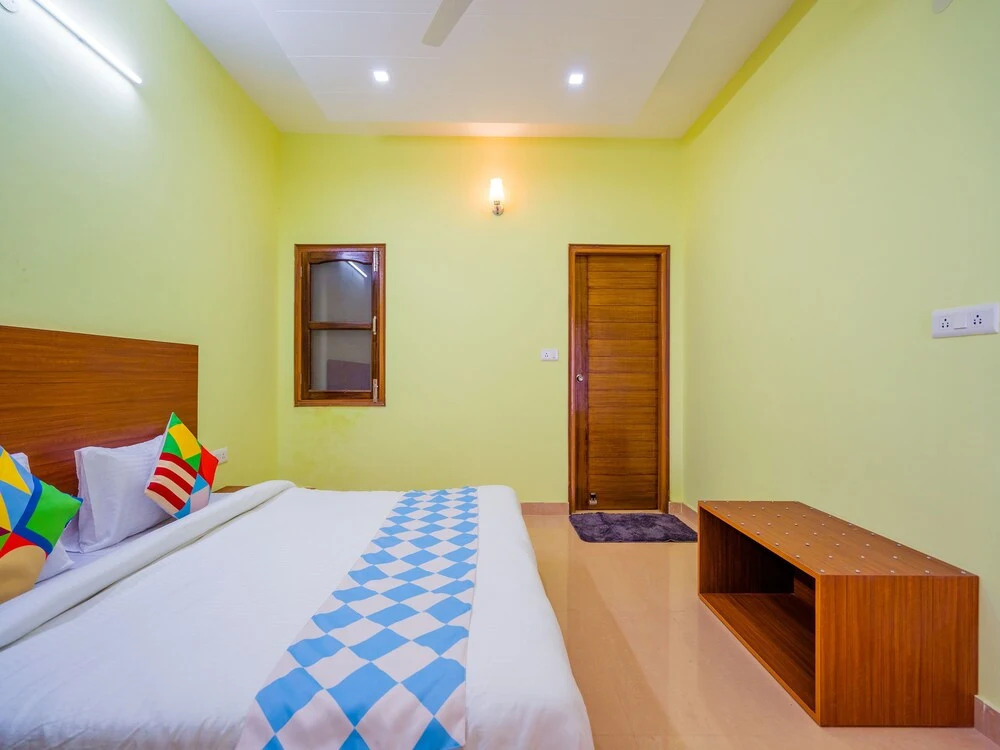 OYO 14018 Home Doon View 3BHK Barlowganj