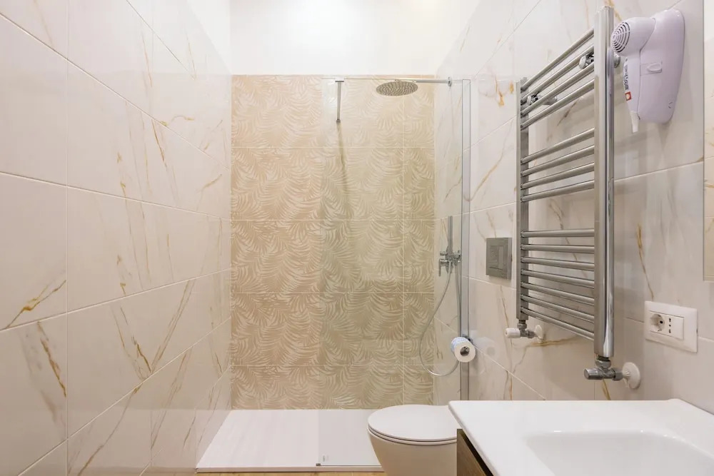 4 Stelle Housing - Rooms and Apartments by Wonderful Italy