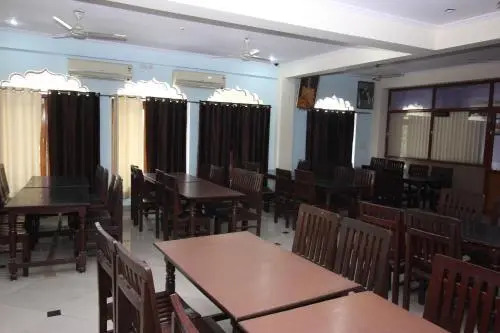 K comfort By OYO Rooms