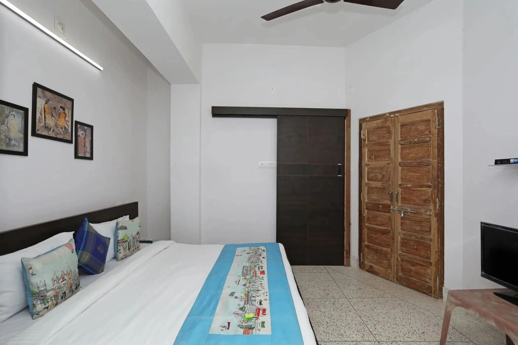 OYO 10298 Home near Sukhadia Circle