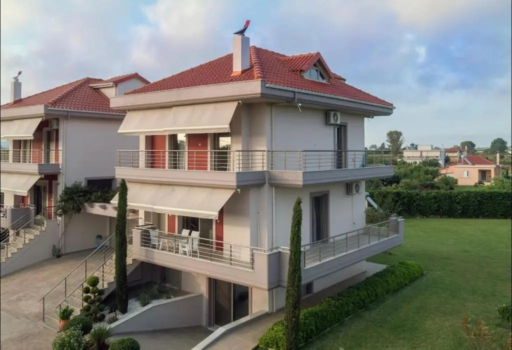''Aeolos'' Luxury Villa
