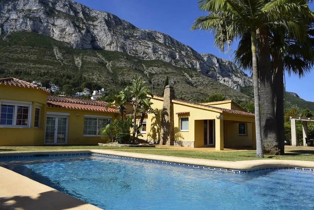 Ch4316 in Denia With 4 Bedrooms and 3 Bathrooms