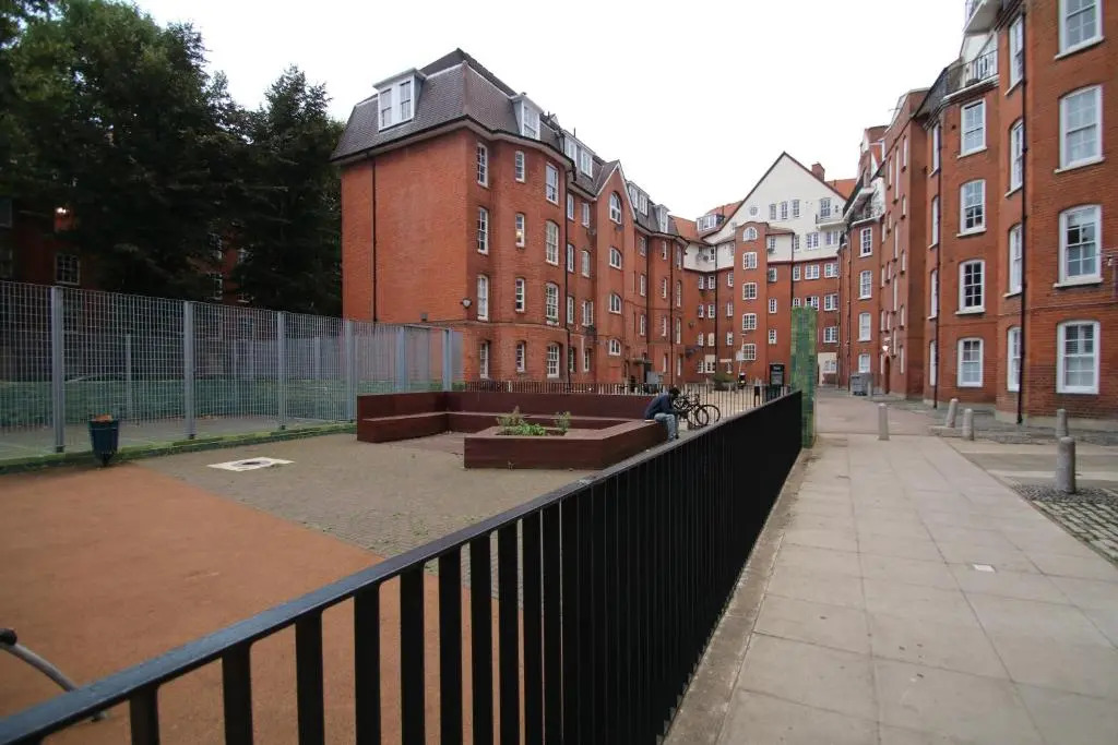Heart of Shoreditch Molesey Apartments