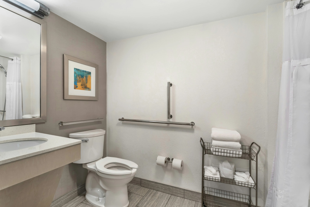 Holiday Inn Knoxville N - Merchant Drive by IHG