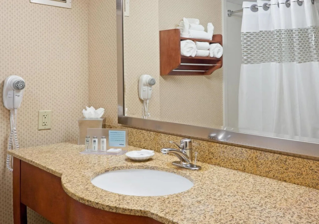 Hampton Inn Boston Logan Airport