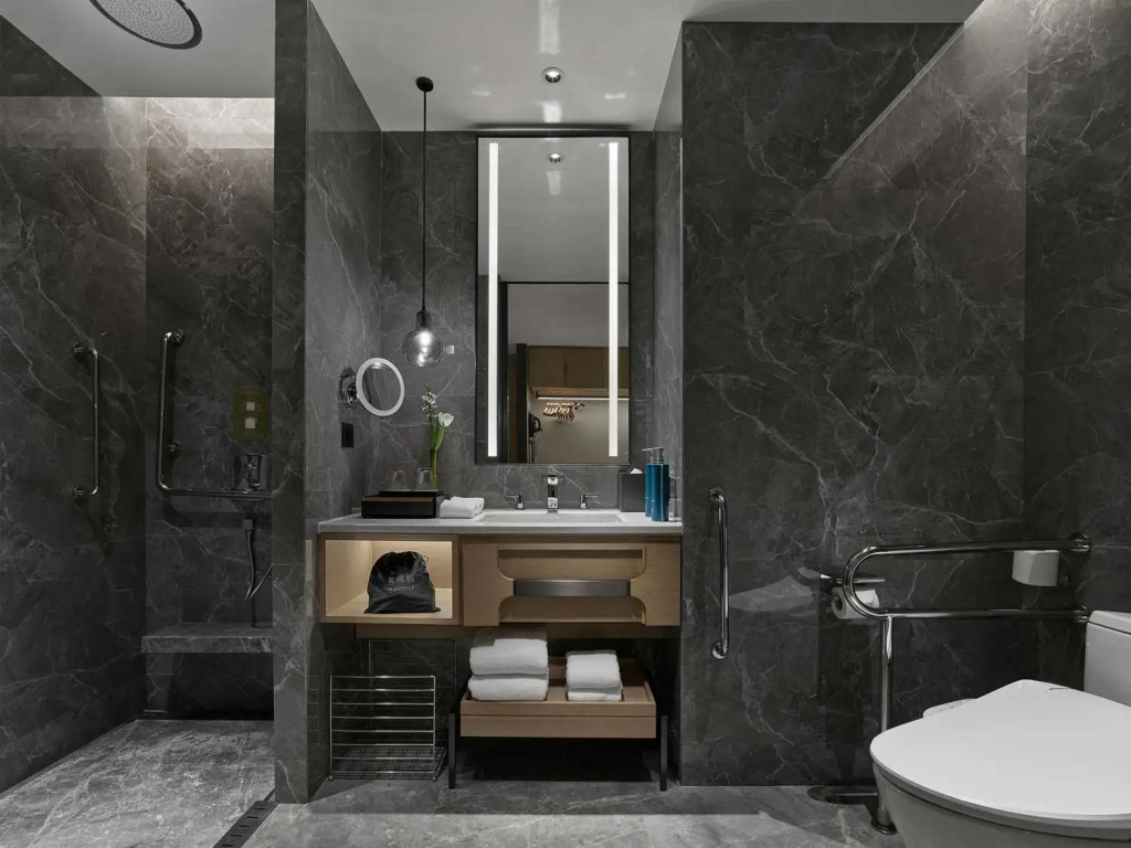 DoubleTree by Hilton Chengdu Riverside - Close to Panda Base and Chengdu East Railway