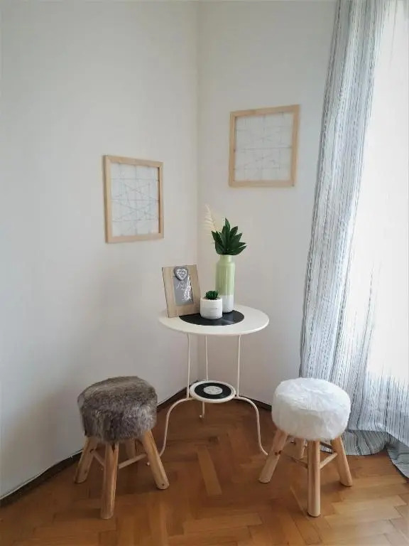 Studio Central Exer V
