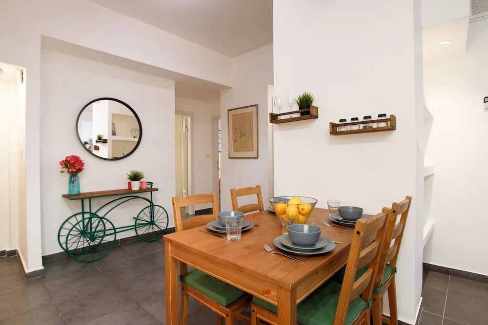 Gorgeous Gordon Getaway 3BR Near Sea