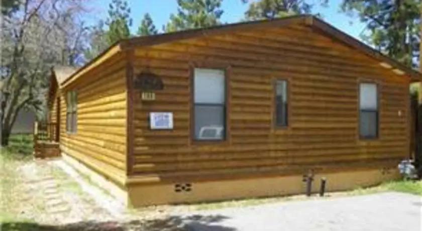 RedAwning Mountain Escape