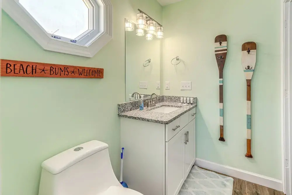 Hot Tub & Decks: North Topsail Beach Home