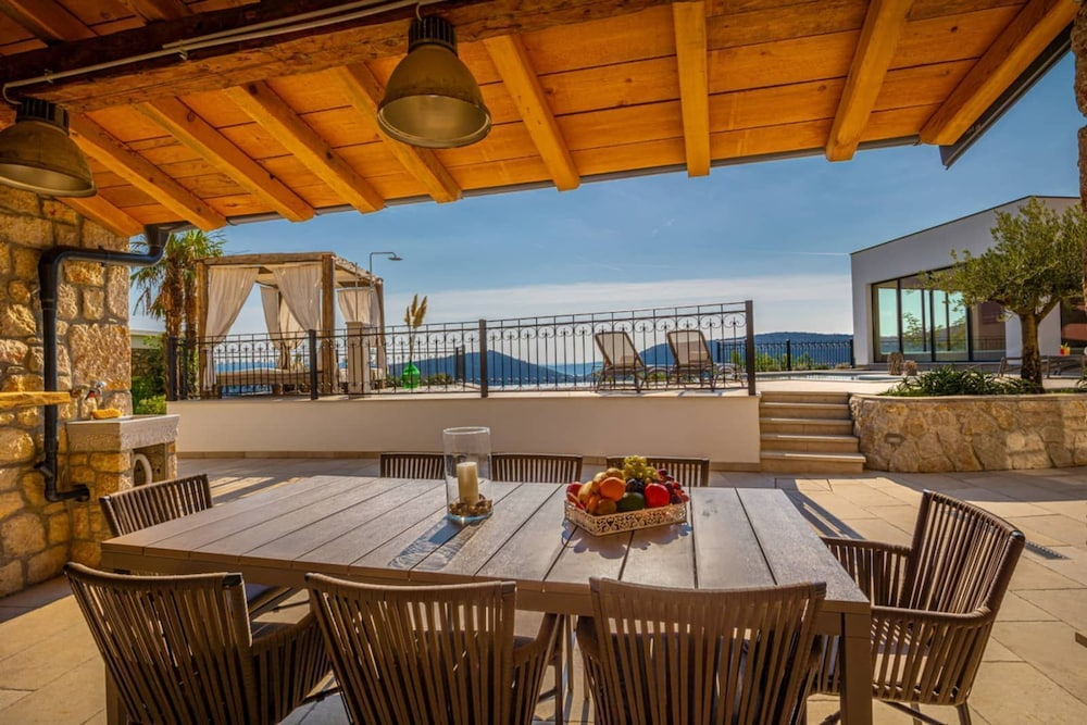 Villa Hilltop