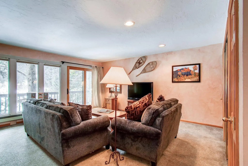 Tannenbaum Condominiums by Ski Country Resorts