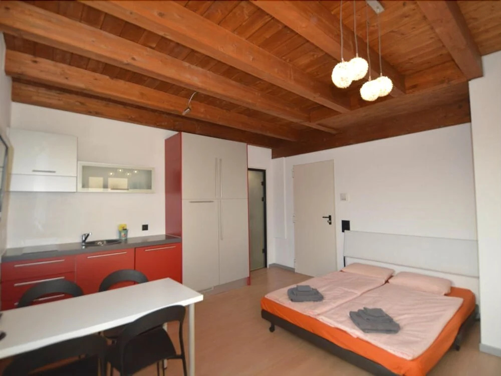 GuestHouse University by LR - self check in