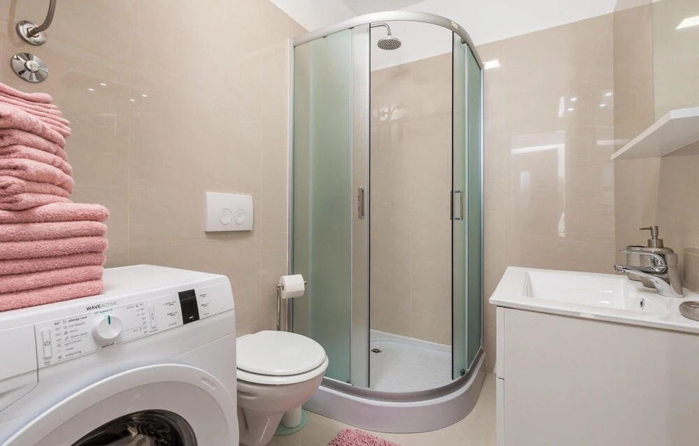 Amazing Home in Veprinac With 4 Bedrooms, Wifi and Outdoor Swimming Pool