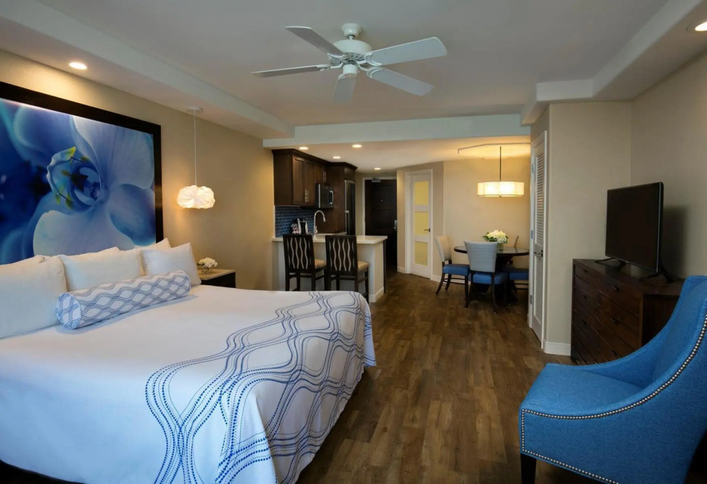 Lido Beach Resort - Sarasota