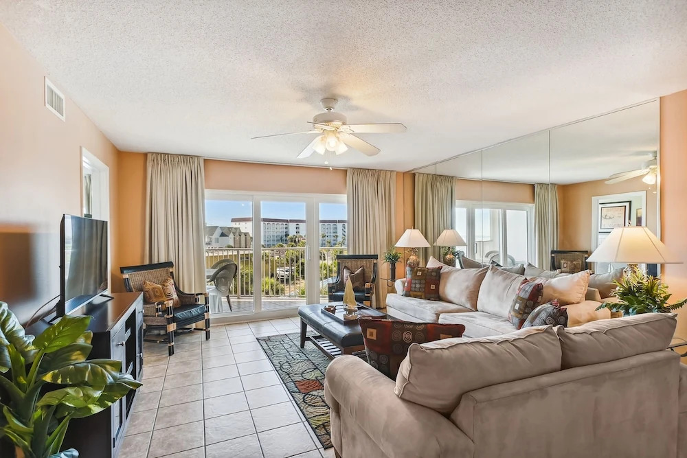 Seacrest 402 is a 2 BR Gulf Front on Okaloosa Island by RedAwning