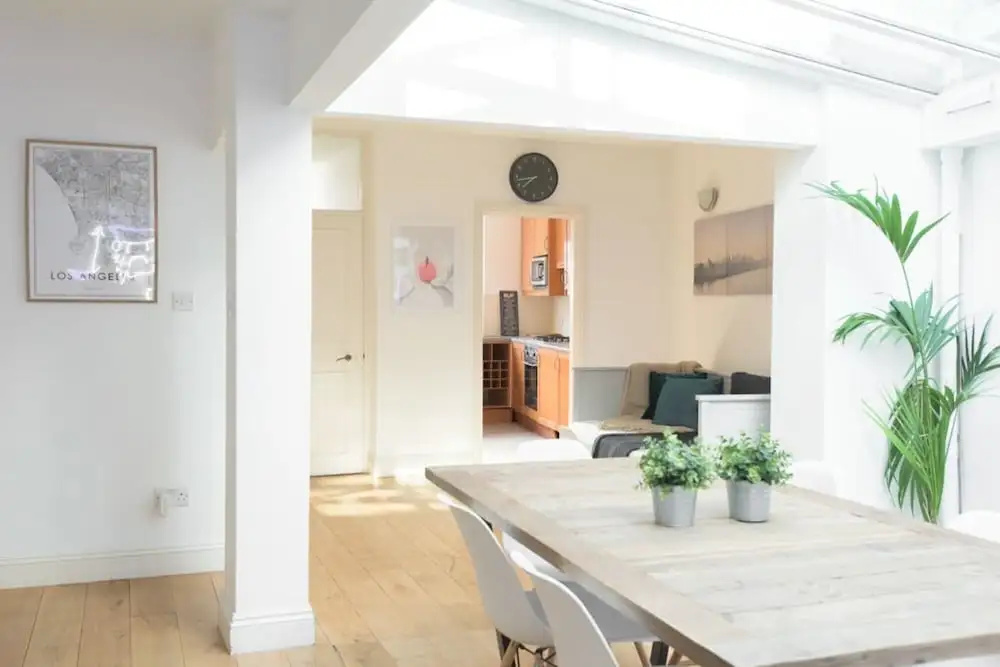Incredible 4 bedroom family home with roof terrace in Kensington