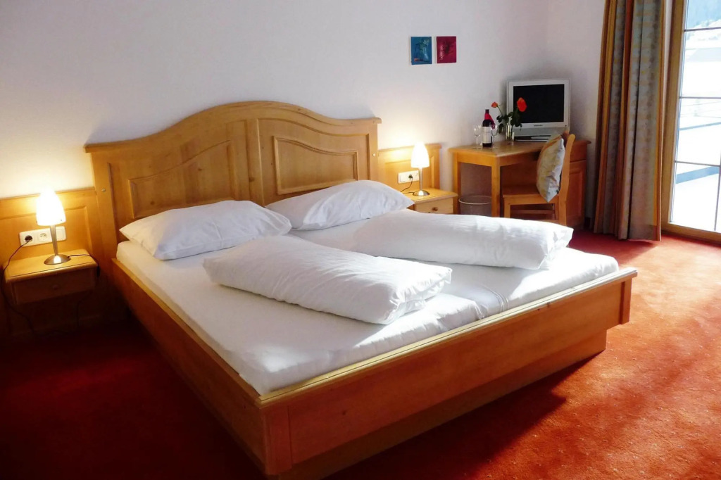 Alps Lodge