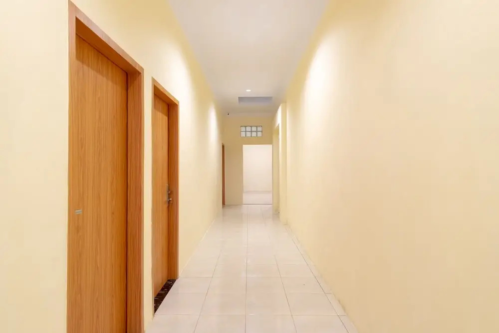 Oyo 1505 Studio 10 Home Stay