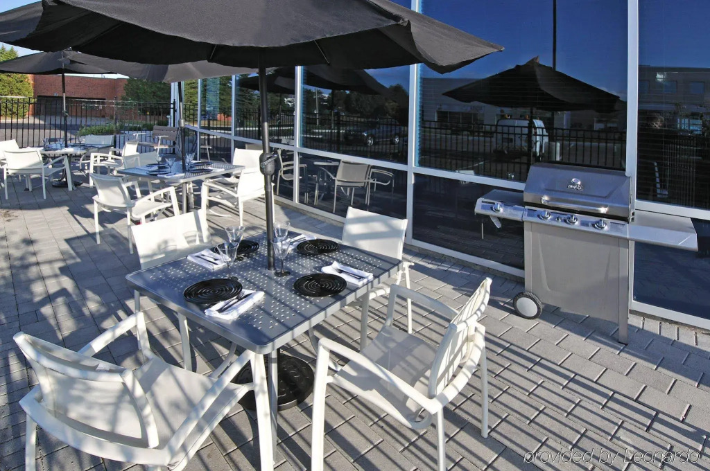 Holiday Inn Express Hotel & Suites Toronto - Markham by IHG