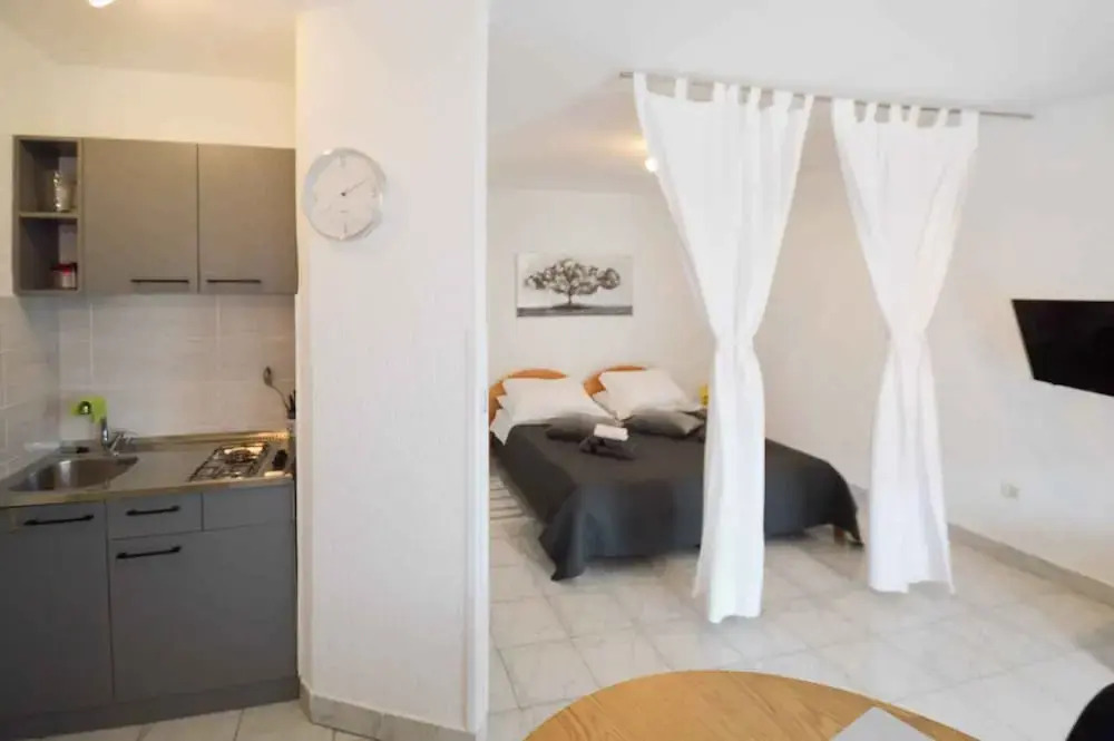Apartments Pjescana Uvala/istrien 11044