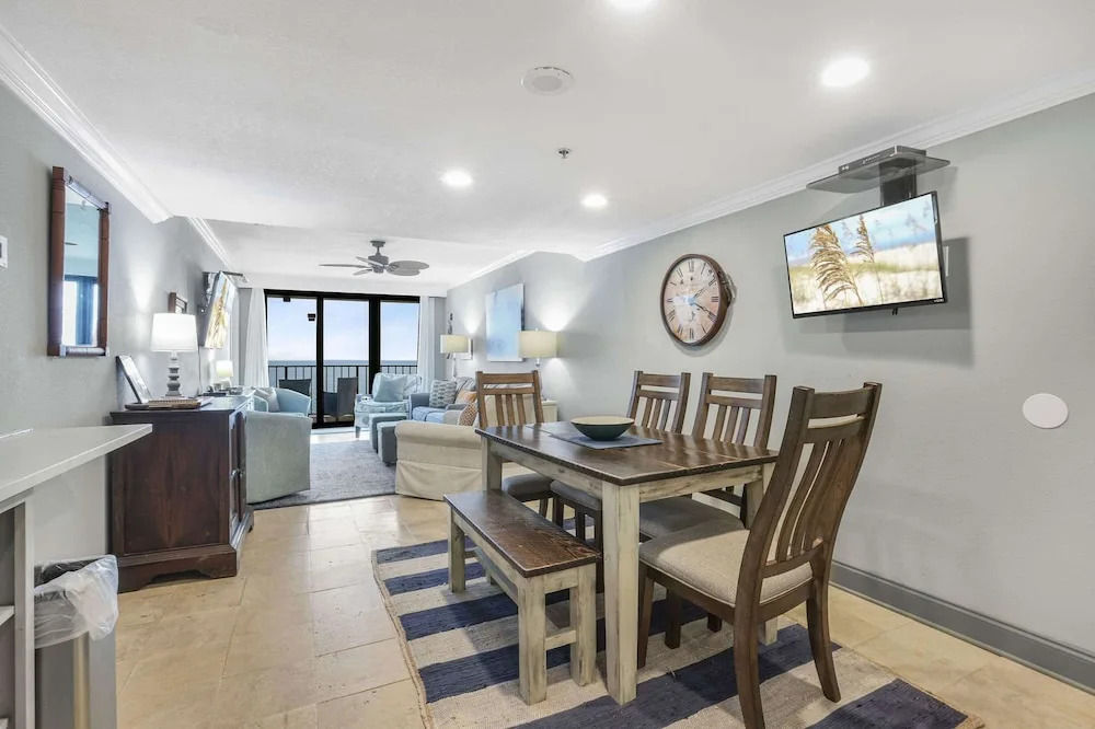 Phoenix I 1112-11th Floor Splash pad Beachfront 2 Bedrooms 2 Baths