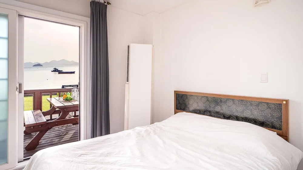 Yeosu Arens Pension