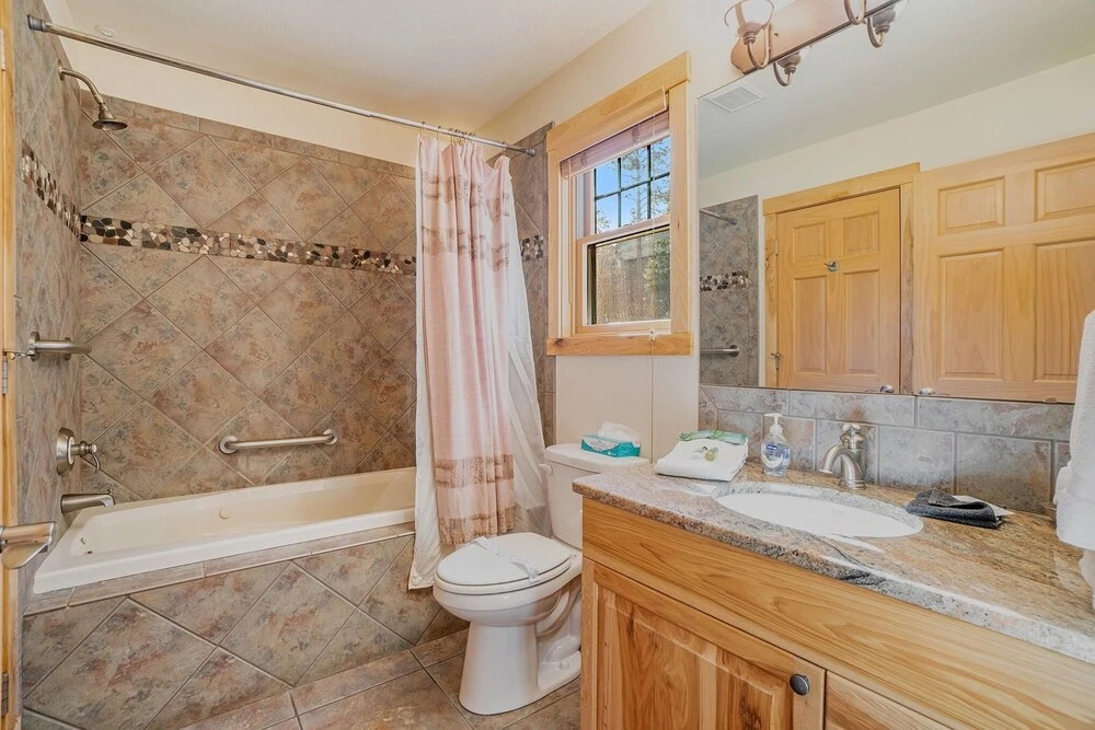 Solitude Bobcat #2 - Estes Park 2 Bedroom Condo by RedAwning