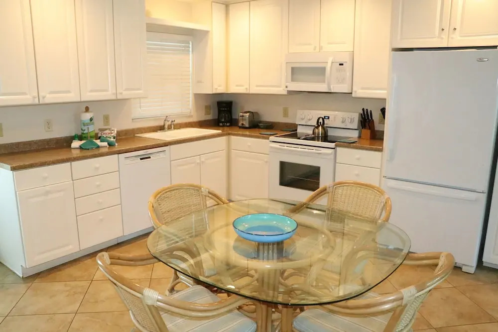 Jamaica Royale 086 - 2 Br Condo