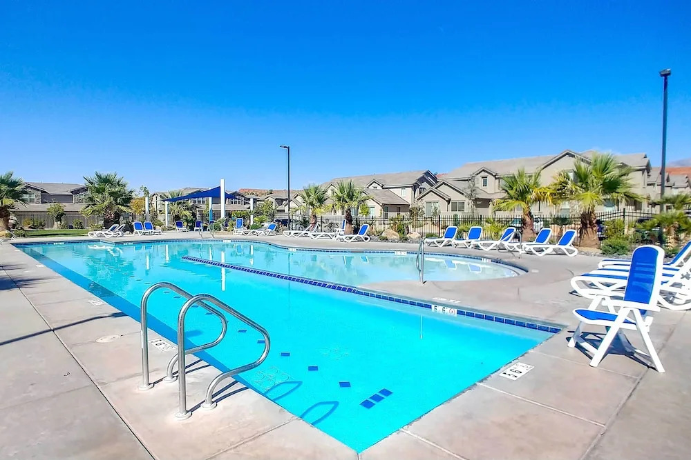 Modern Washington Home - Pool & Trail Access!