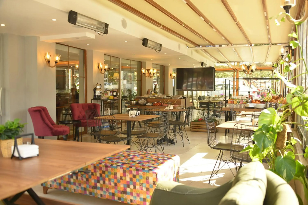 Pure Diamond Hotel