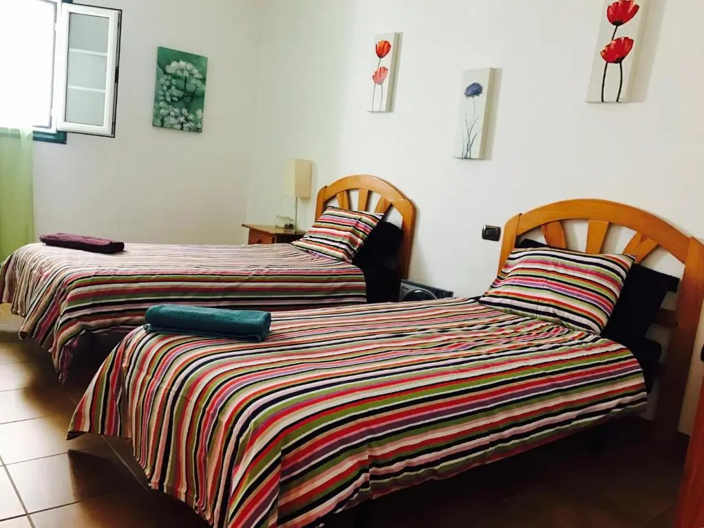 WIFI TENERIFE SUR GUEST HOUSE