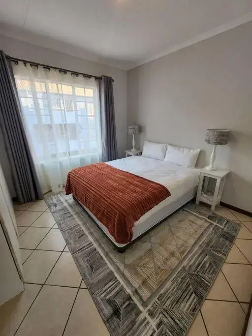 Elegant 2 bed apartment next to Gautrain Centurion