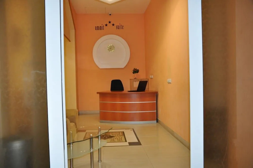 Anika Suite