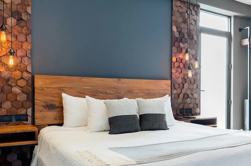 Life Boutique Condo