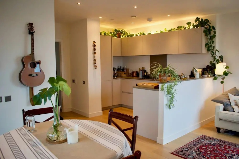 Modern 1 Bedroom Flat With Balcony Near Canary Wharf