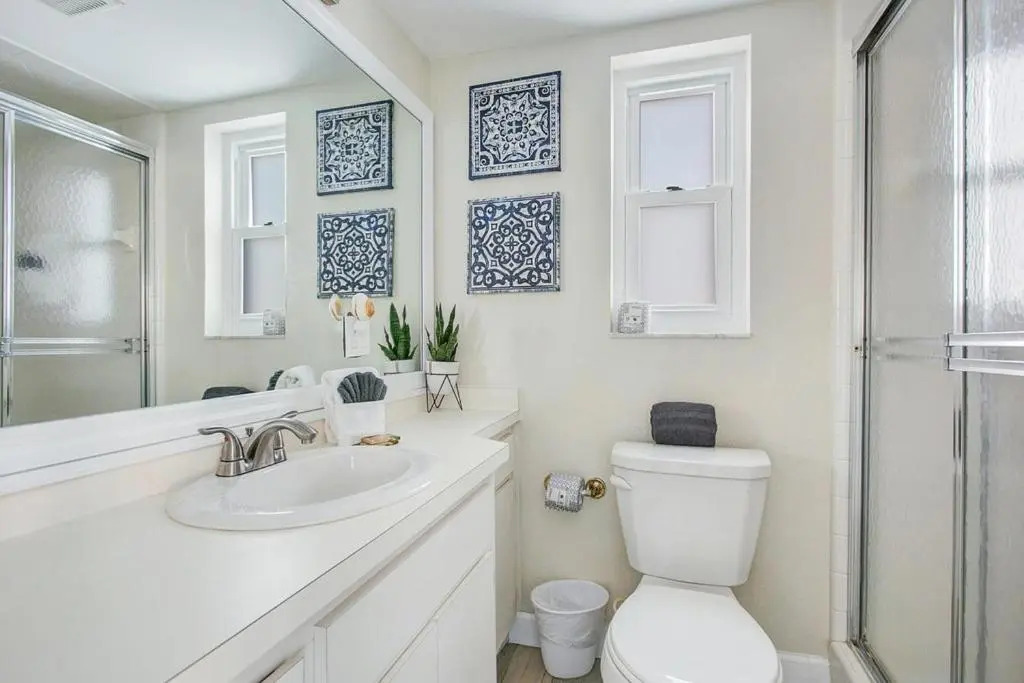 Five Palms Suite 105 - Daily - Weekly - Monthly
