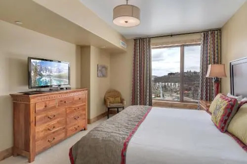 Edgemont 2601 - Luxury Ski-in Ski-out Condo