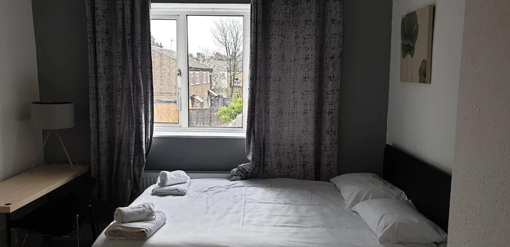 Stunning 6-bed House in London