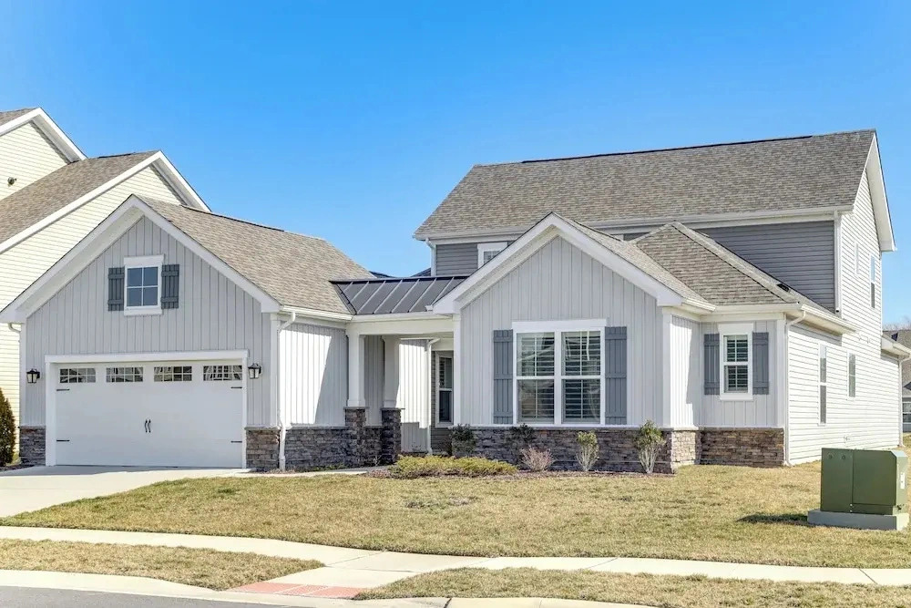 Modern & Spacious Home w/ Pool in Ocean View