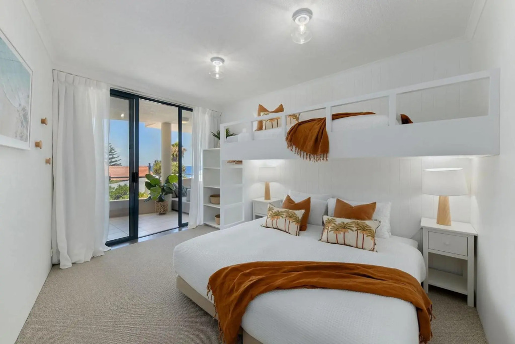 Unit 2 21 Park Cres Modern Stylish apartment
