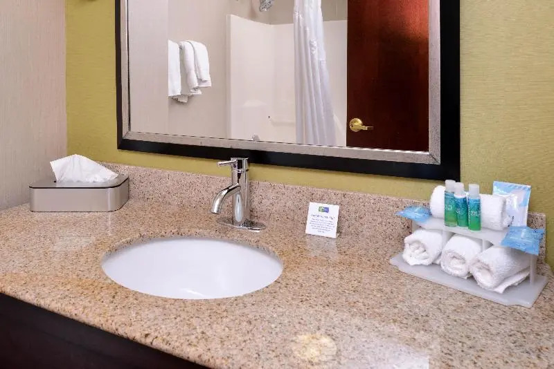 Holiday Inn Express Hotel & Suites Youngstown - North Lima/Boardman by IHG