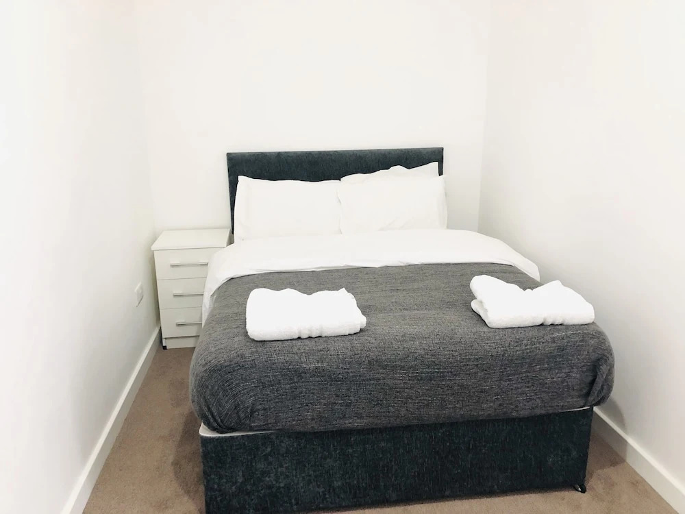 Showcase Apartments - Highcross House Apart Hotel