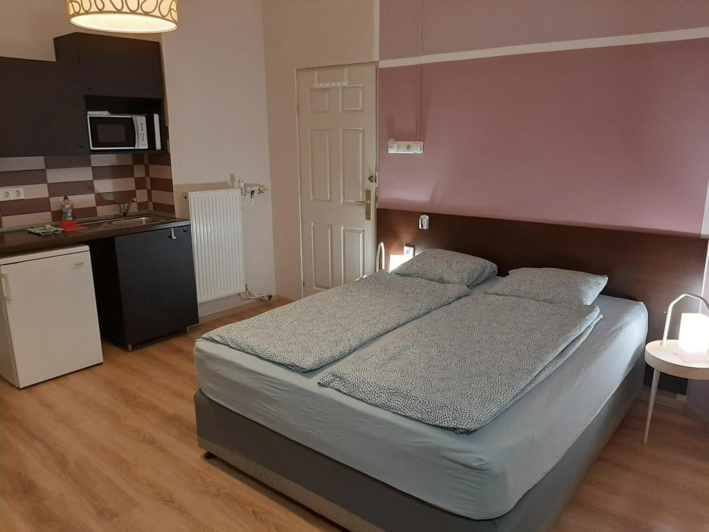 K10 B Kazinczy Apartment