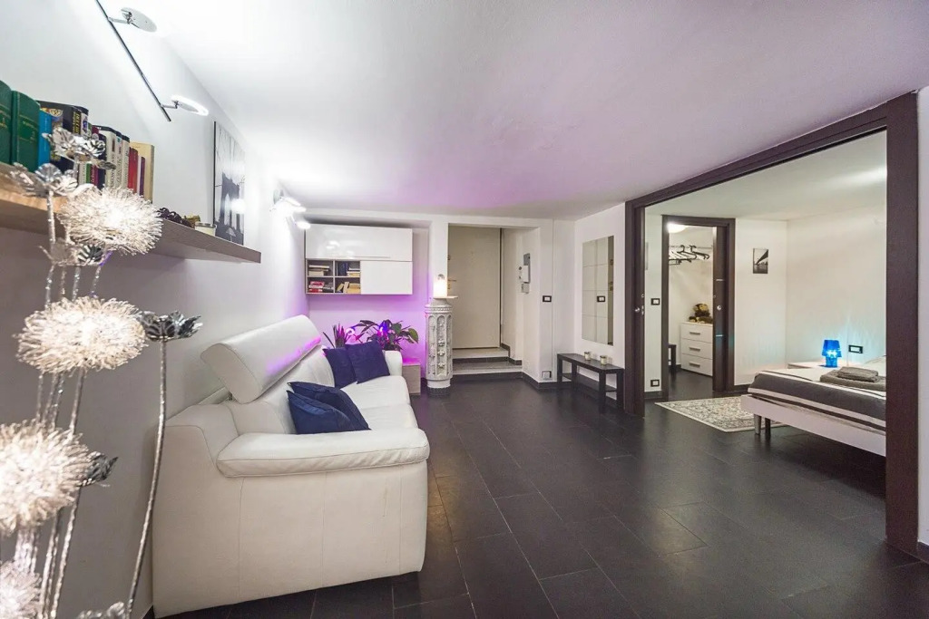 Spinola Palace Apartment 010025-LT-0617