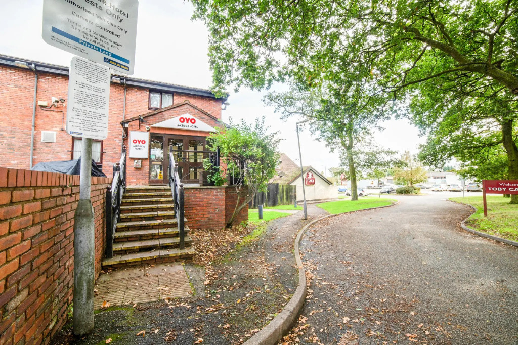 OYO Lakeside Haydock Hotel, St Helens, A580 East Lancs, Garswood Old Road