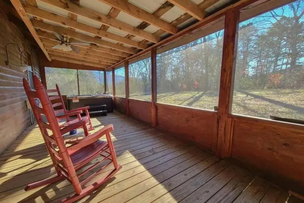 Beautiful View Log Cabin Fireplace Hot Tub Arcade Pool Fishing